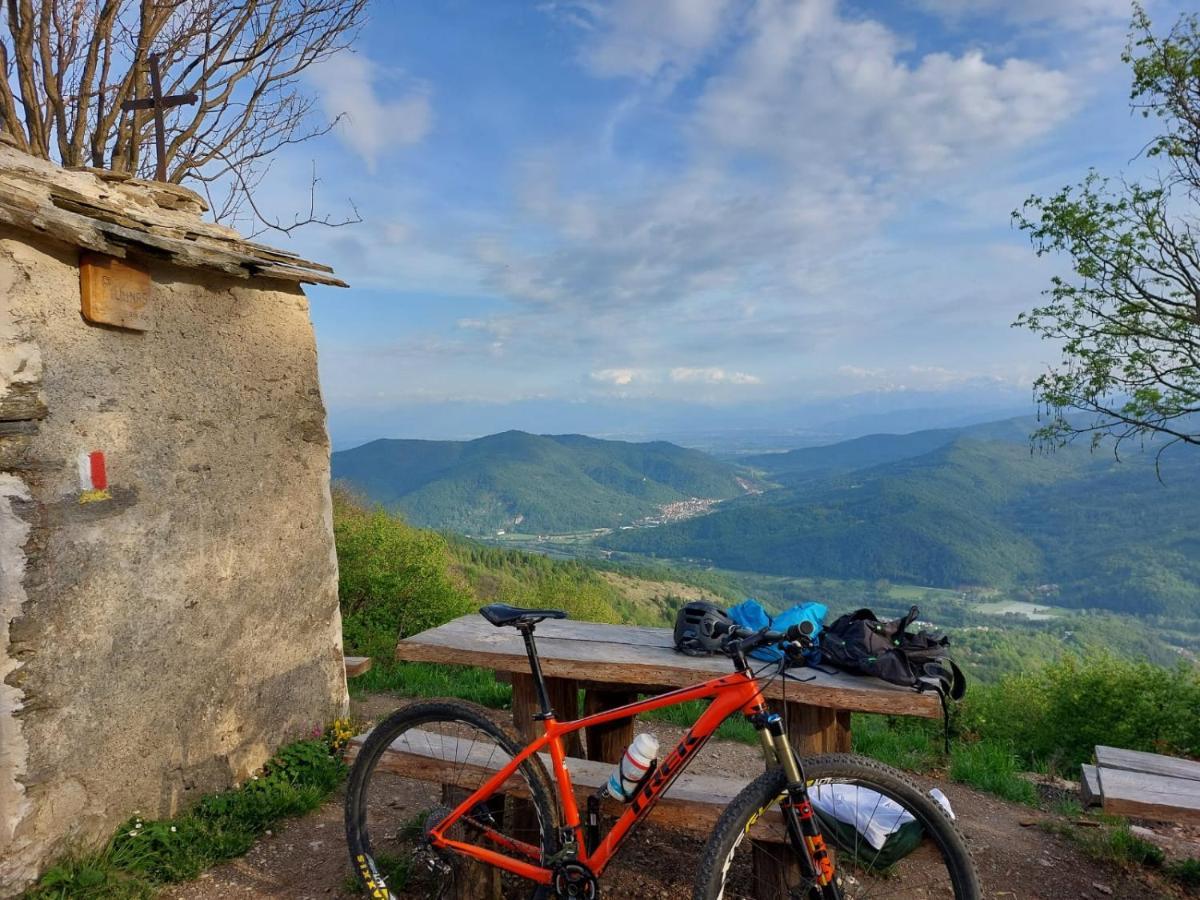 Due Camere E Una Bici Venasca Buitenkant foto