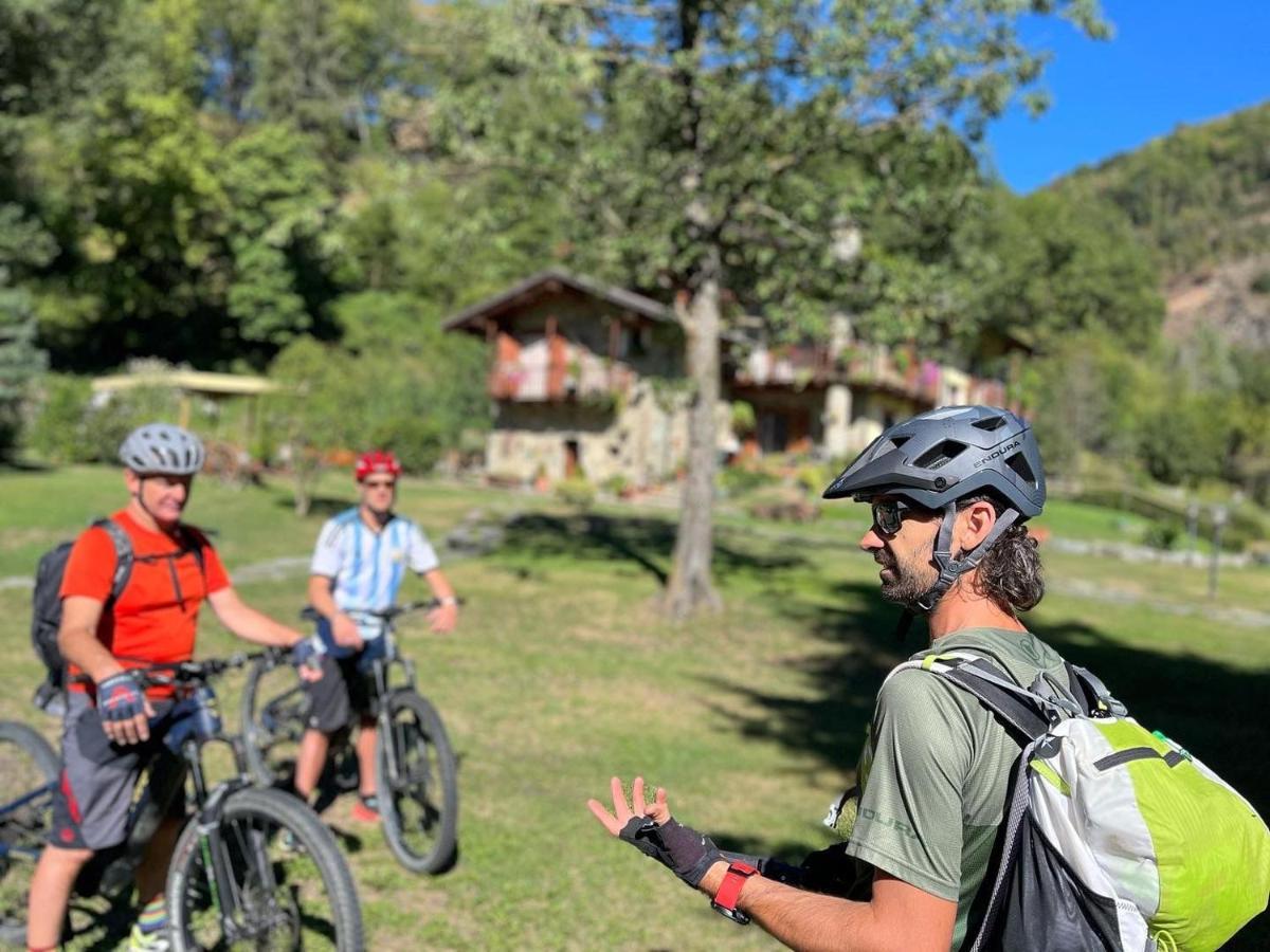 Due Camere E Una Bici Venasca Buitenkant foto